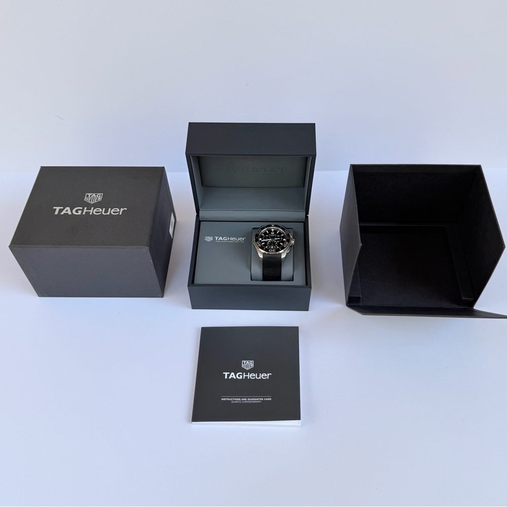 Men’s Tag Heuer Aquaracer CAY111A Quartz Mvt Chronograph Two Straps Included - Picture 3 of 13